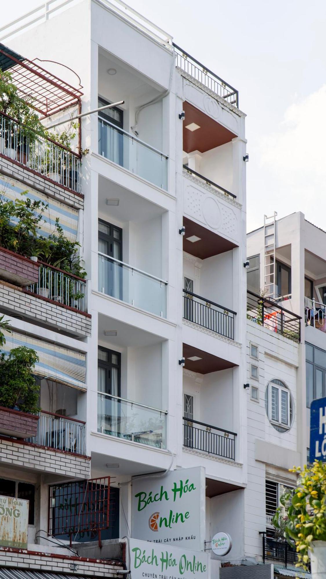 Nhà nghỉ Entire House With Full Amenities - Near Bui Vien Walking Street , District 1 TP. Hồ Chí Minh
