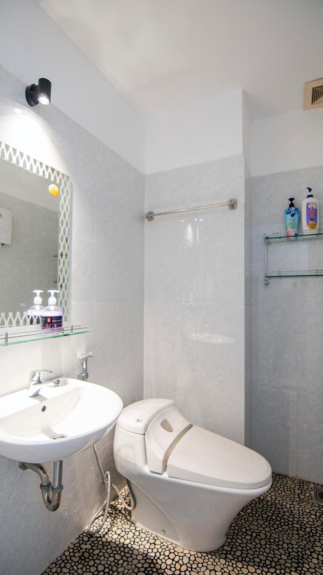 Entire House With Full Amenities - Near Bui Vien Walking Street , District 1 TP. Hồ Chí Minh