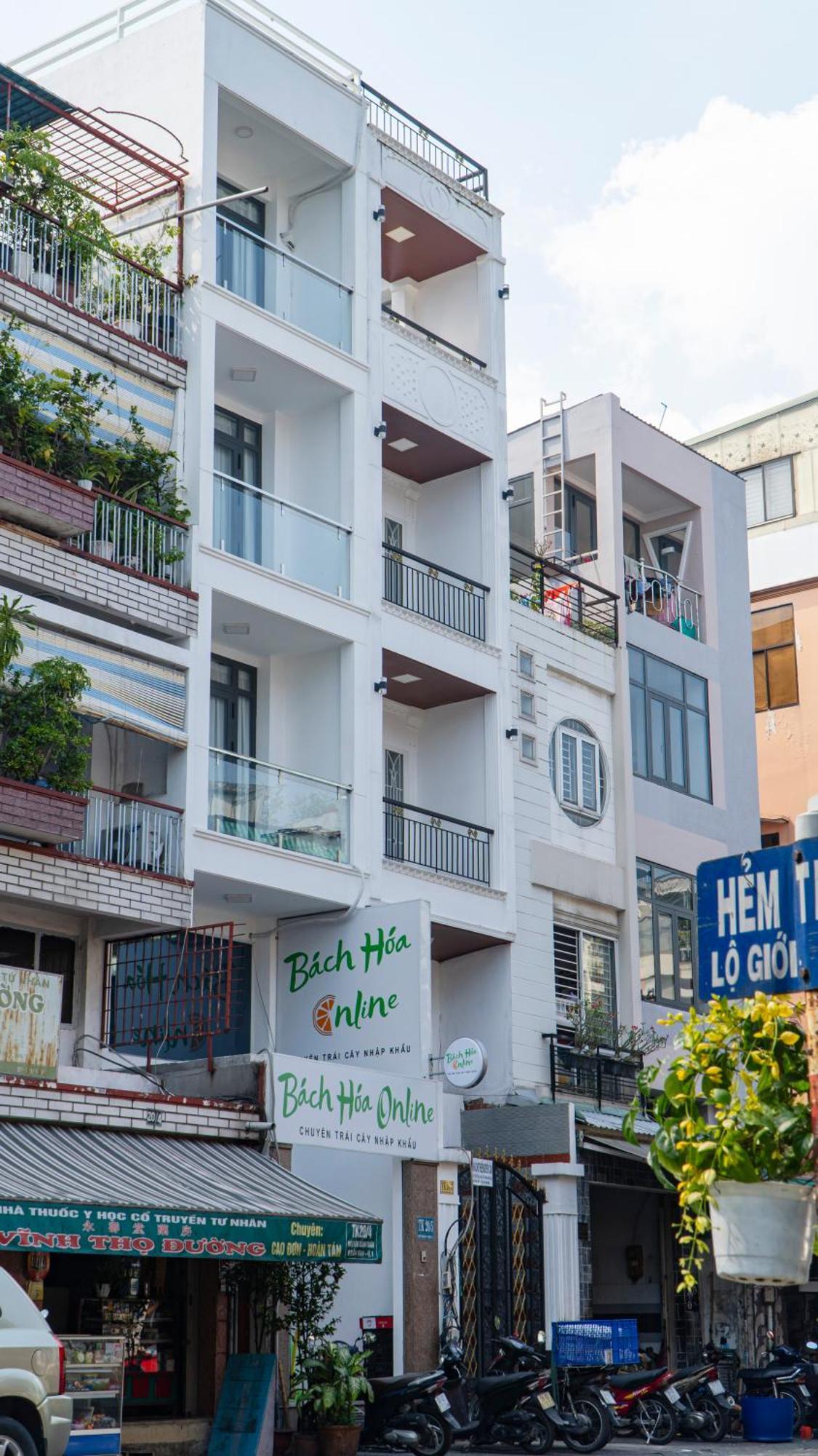 Entire House With Full Amenities - Near Bui Vien Walking Street , District 1 * TP. Hồ Chí Minh