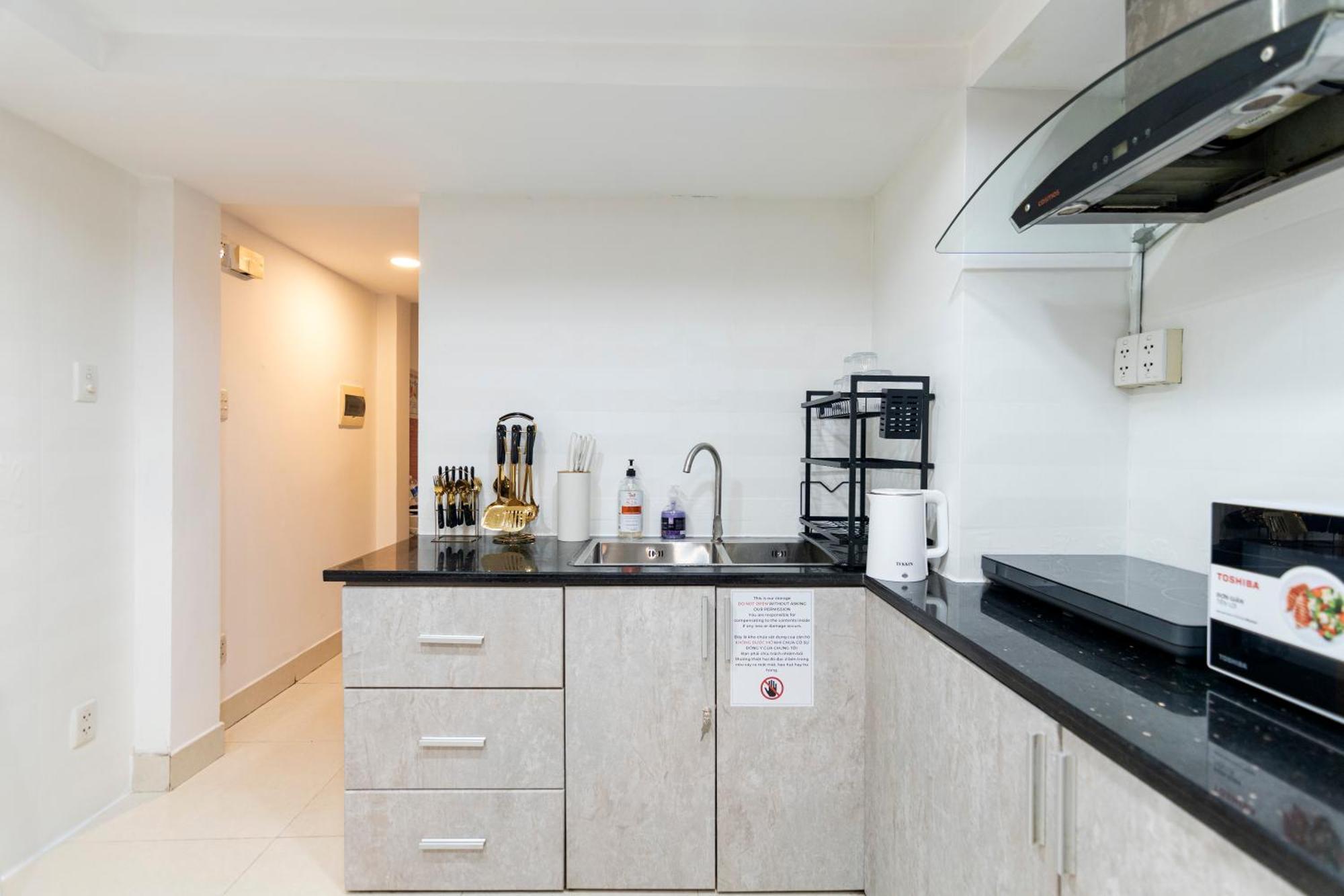 Entire House With Full Amenities - Near Bui Vien Walking Street , District 1 Nhà nghỉ