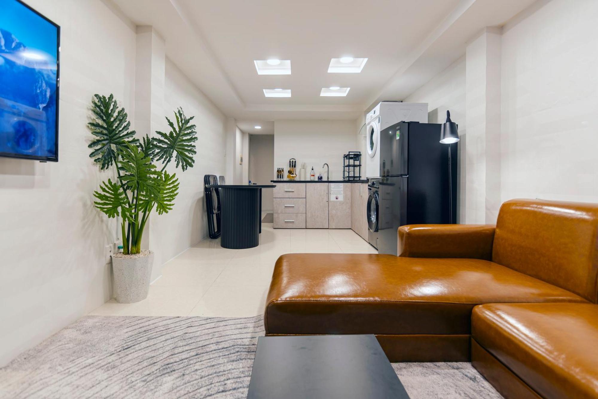 Entire House With Full Amenities - Near Bui Vien Walking Street , District 1 Nhà nghỉ TP. Hồ Chí Minh